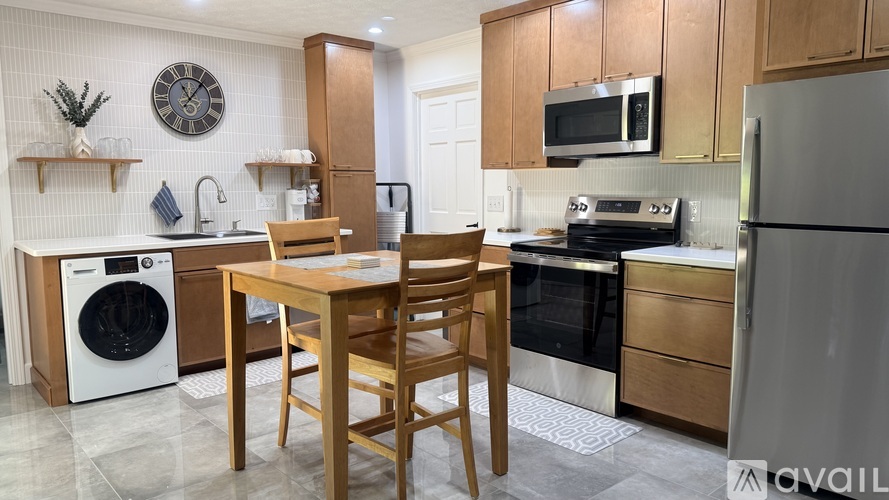 607 North Almond Drive 1 Apartment for Rent - Photo gallery 4