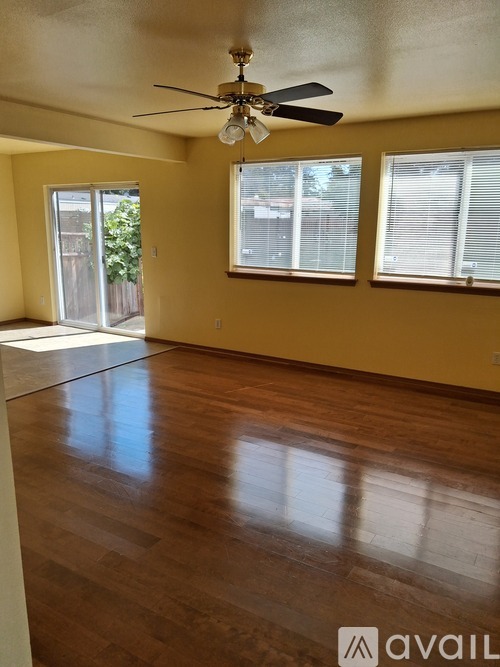 2106 216th Street Court East 3 Beds Townhouse for Rent - Photo gallery 2