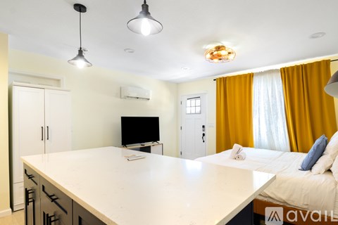 4226 5Th Ave N 2 Beds Apartment for Rent