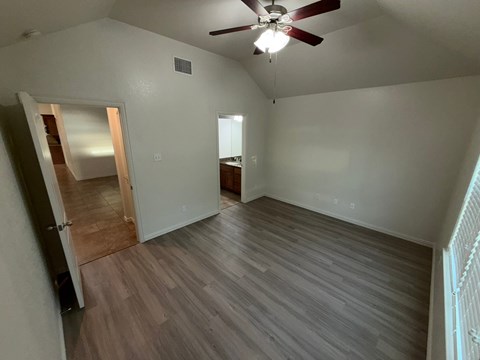 8363 Saddle Brook Drive 3 Beds Apartment for Rent