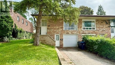 MAIN FLOOR - 47 CLANCY DRIVE 3 Beds Apartment for Rent