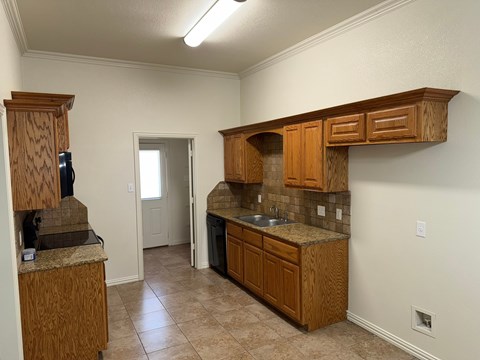 8207 Saddle Brook Drive 3 Beds Apartment for Rent
