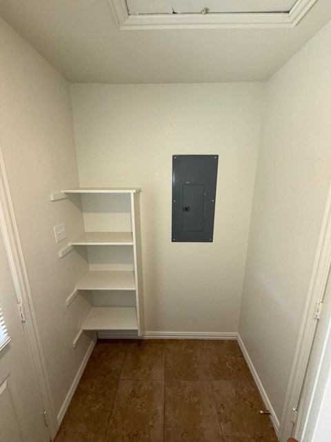 8207 Saddle Brook Drive 3 Beds Apartment for Rent