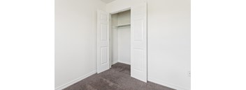 2 Bed 1 Bath (Upstairs)