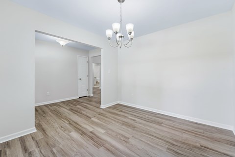 95 Robertson Lane 4 Beds Apartment for Rent