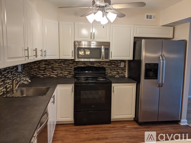 19 Oakridge Drive 2 Beds Condo for Rent - Photo gallery 2