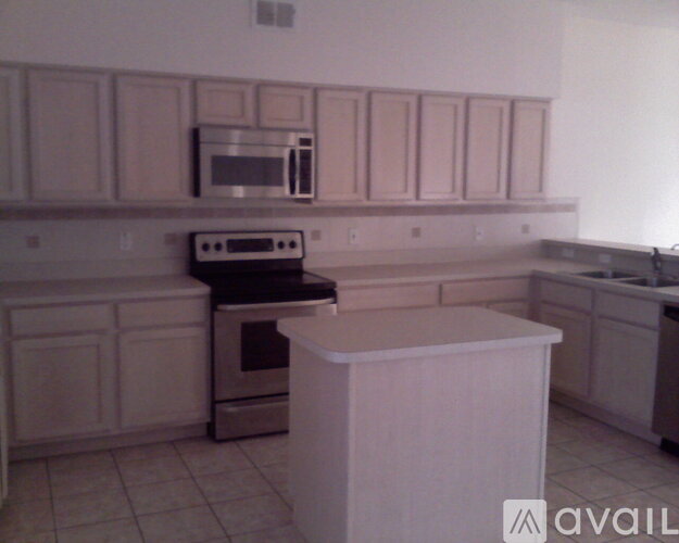 1929 Ancient Oak Dr 6 Beds Single Family Home for Rent - Photo gallery 5