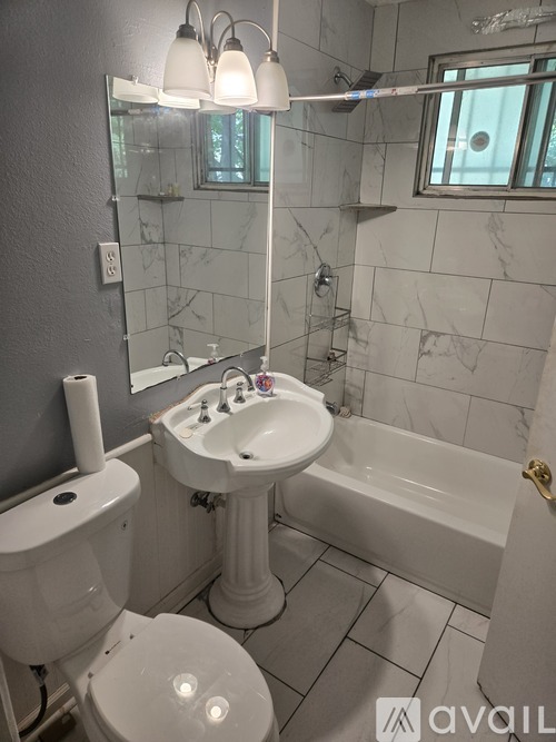 1416 Azalia Street 3 Beds Single Family Home for Rent - Photo gallery 3