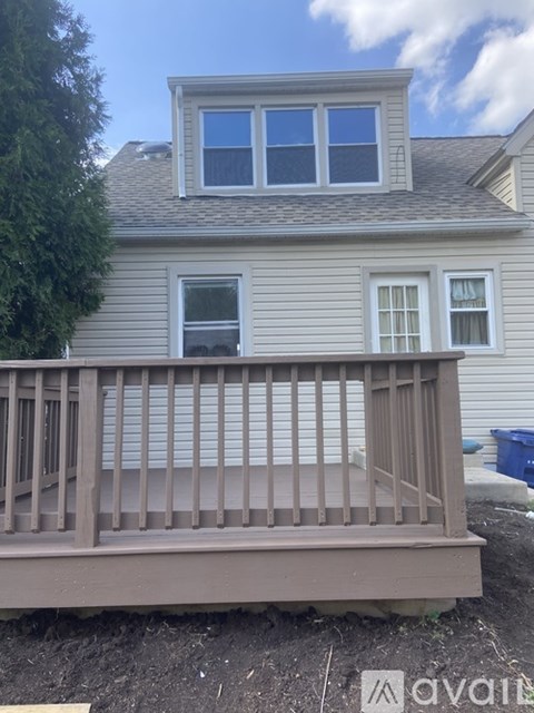 1205 Easton Back House 3 Beds Apartment for Rent