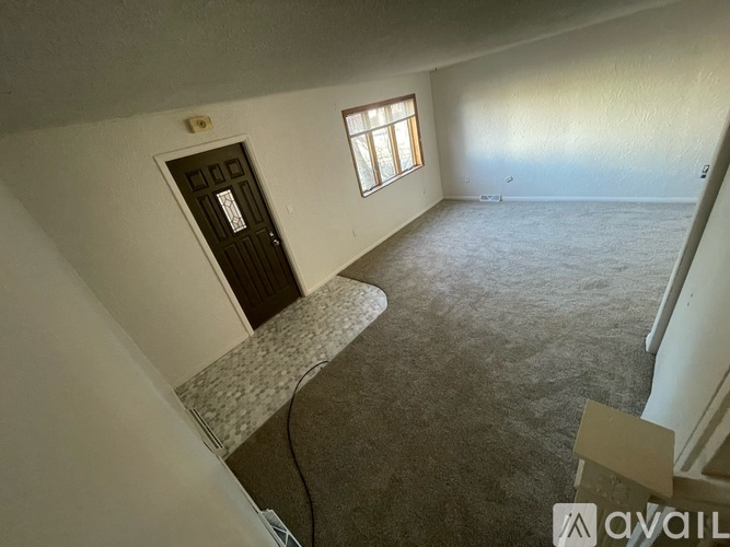 2339 Banks Ave 2 Beds Single Family Home for Rent - Photo gallery 4