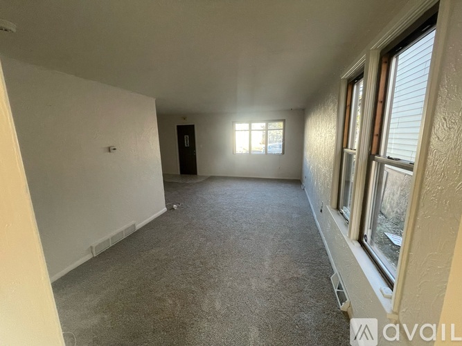 2339 Banks Ave 2 Beds Single Family Home for Rent - Photo gallery 5