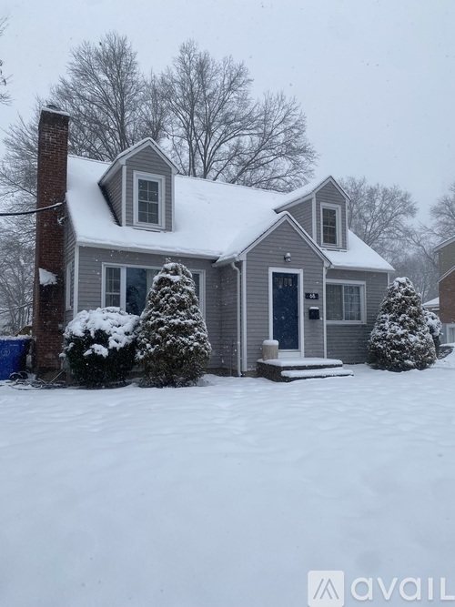 68 Robbins Avenue 3 Beds Single Family Home for Rent - Photo gallery 1