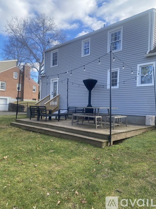 68 Robbins Avenue 3 Beds Single Family Home for Rent - Photo gallery 3