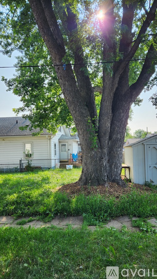 942 Rose Avenue East 2 Beds Condo for Rent - Photo gallery 4