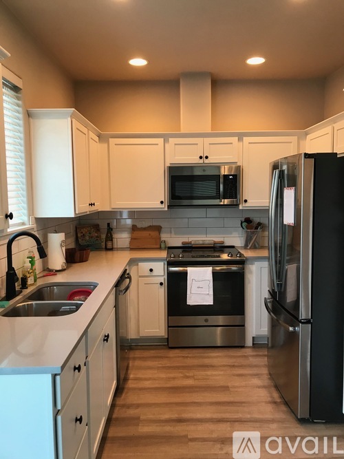 763 South 15th Street 3 Beds Single Family Home for Rent - Photo gallery 2