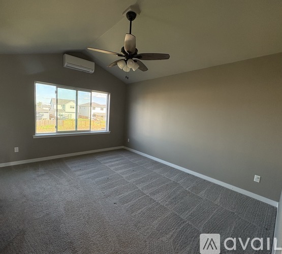 763 South 15th Street 3 Beds Single Family Home for Rent - Photo gallery 3
