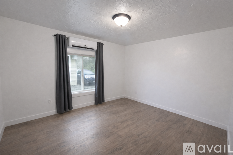 2706 N Depot St 5 Beds Single Family Home for Rent - Photo gallery 3