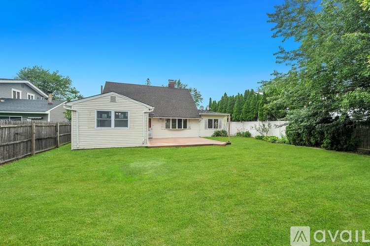 36 Winter Lane 4 Beds Single Family Home for Rent - Photo gallery 2