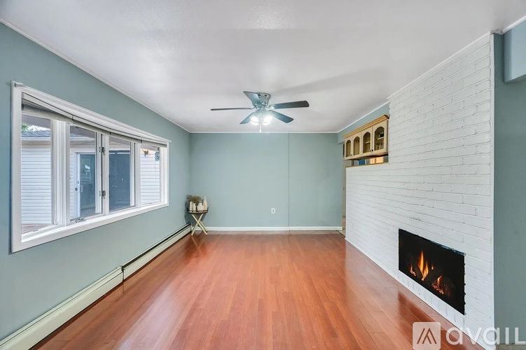 36 Winter Lane 4 Beds Single Family Home for Rent - Photo gallery 5