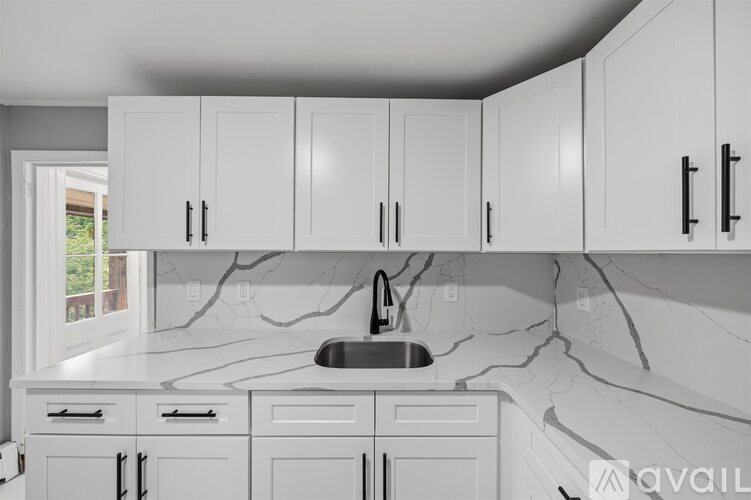 25 Knapp Avenue 2 Beds Apartment for Rent - Photo gallery 1