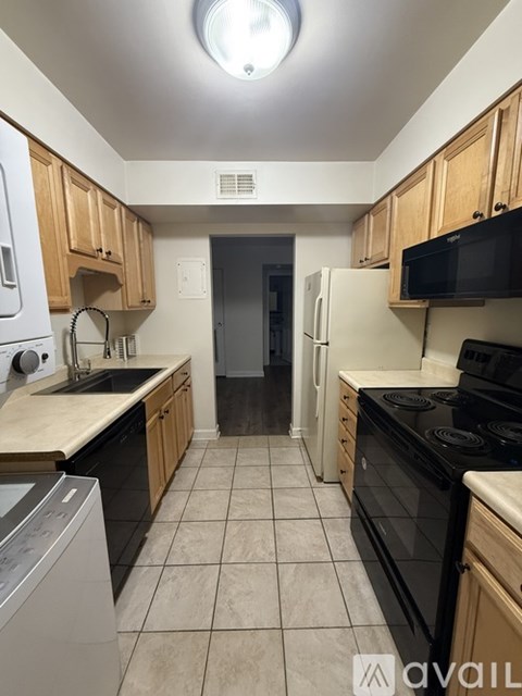 6930 Hanover Parkway 1 Apartment for Rent