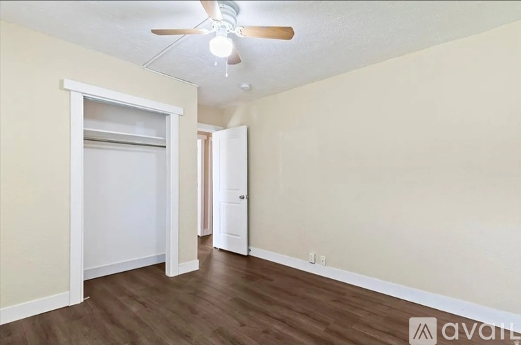 1100 Sullivan Drive 2 Beds Single Family Home for Rent - Photo gallery 5