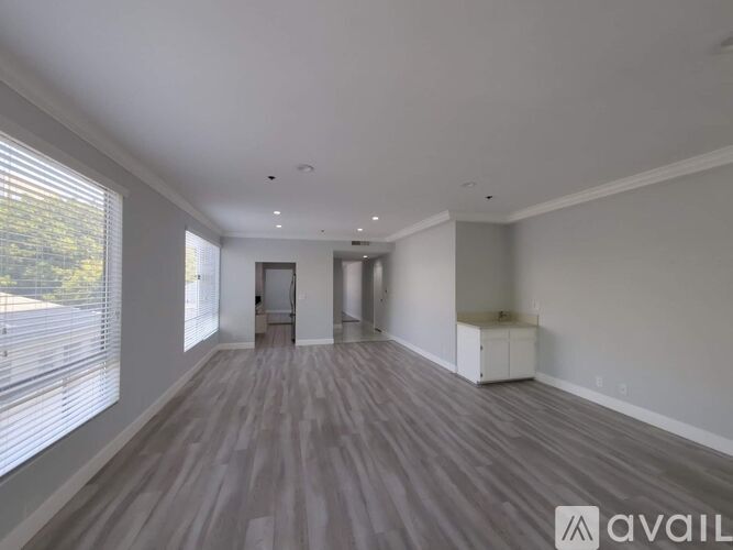 1844 Thayer Avenue 2 Beds Apartment for Rent - Photo gallery 3