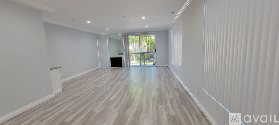 1844 Thayer Avenue 2 Beds Apartment for Rent - Photo gallery 2