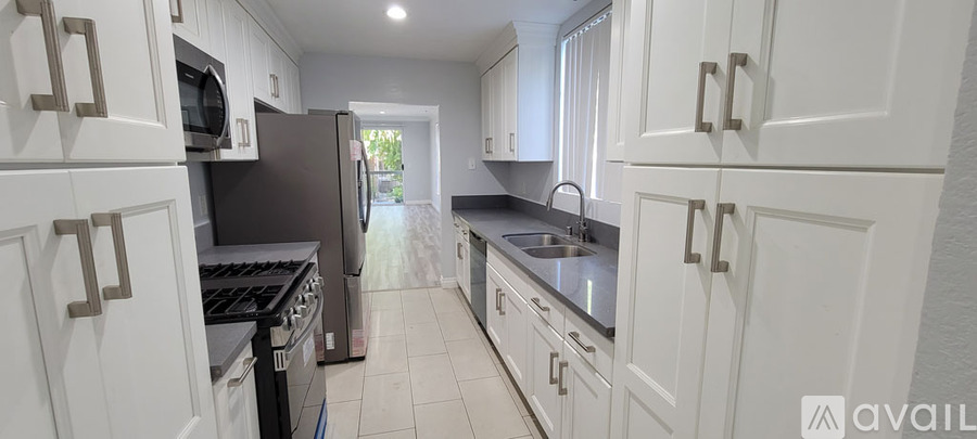 1844 Thayer Avenue 2 Beds Apartment for Rent - Photo gallery 5