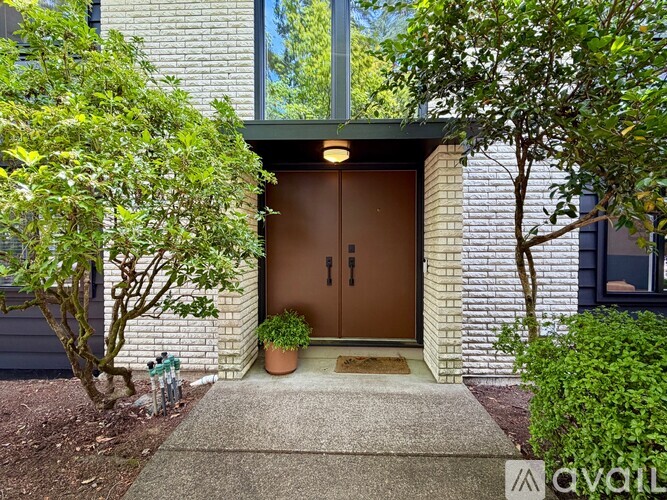 3210 NW McKinley Dr 4 Beds Single Family Home for Rent - Photo gallery 3