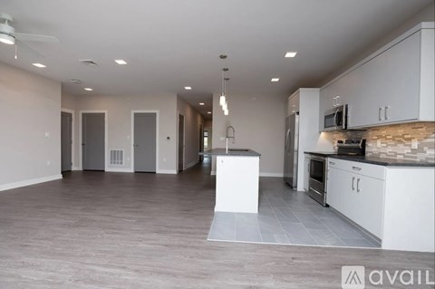 18 Rivers Run Drive 2 Beds Apartment for Rent