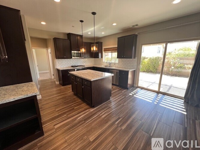 7024 Baneberry Ave 4 Beds Single Family Home for Rent - Photo gallery 4