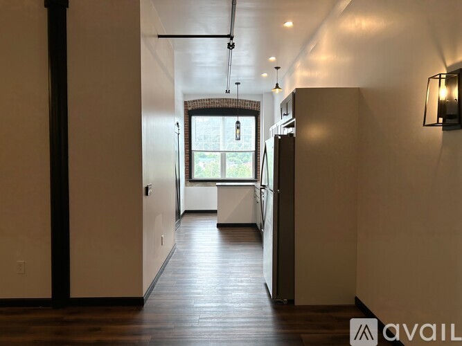 24 Beacon St 1 Apartment for Rent - Photo gallery 5