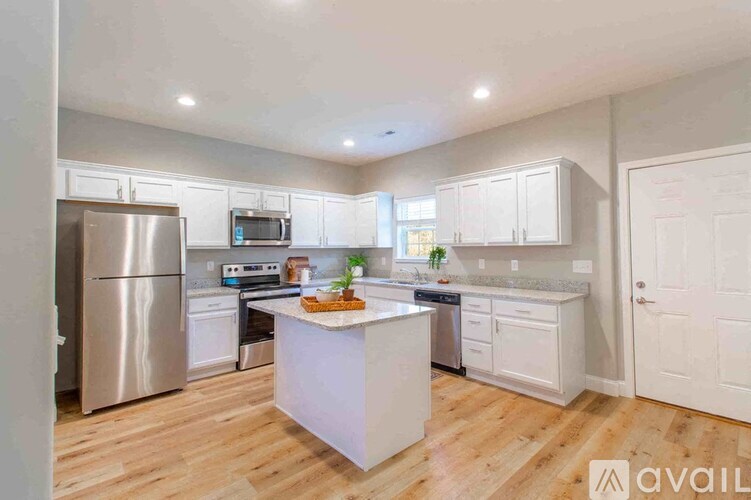 1420 Cora Ln 3 Beds Single Family Home for Rent - Photo gallery 4