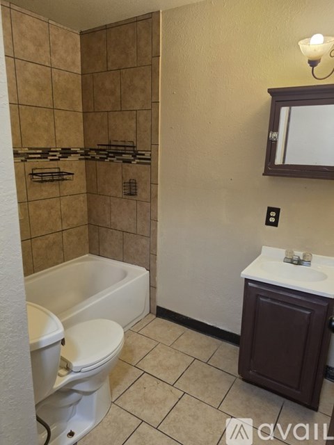 1519 N Atlanta Ct 2 Beds Apartment for Rent