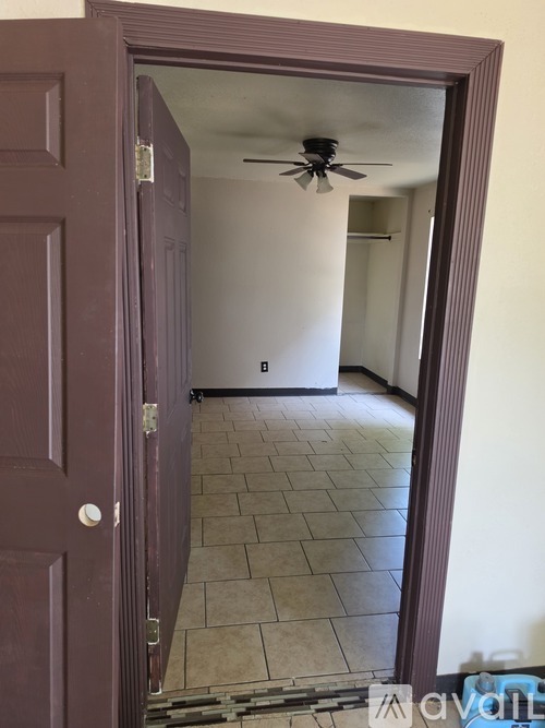1519 N Atlanta Ct 2 Beds Single Family Home for Rent - Photo gallery 4