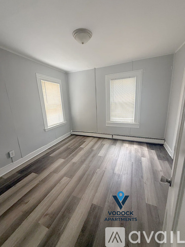 105 Rhodes St 2 Beds Apartment for Rent - Photo gallery 5