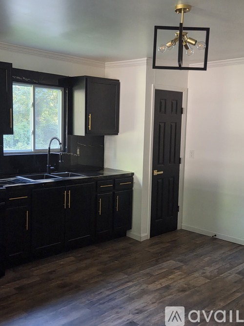 408 6th Avenue Southwest 2 Beds Single Family Home for Rent - Photo gallery 4