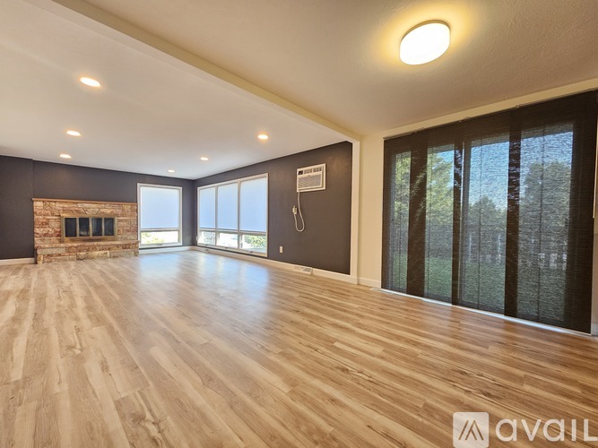 520 29th Avenue Northeast 2 Beds Apartment for Rent - Photo gallery 2