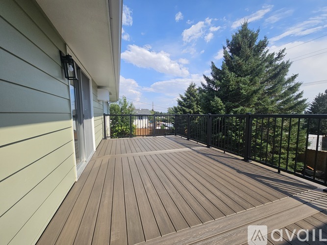 520 29th Avenue Northeast 2 Beds Apartment for Rent - Photo gallery 3