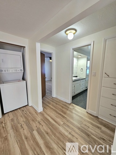 520 29th Avenue Northeast 2 Beds Apartment for Rent - Photo gallery 5