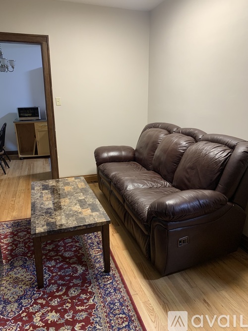 5457 South Ingleside Avenue 1 Apartment for Rent - Photo gallery 5