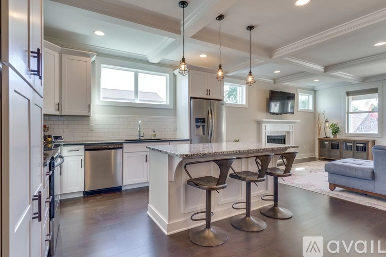 672B Annex Ave 4 Beds Single Family Home for Rent - Photo gallery 4