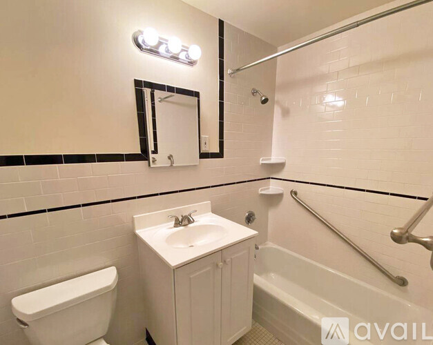 101 Monmouth St. Studio Apartment for Rent - Photo gallery 5