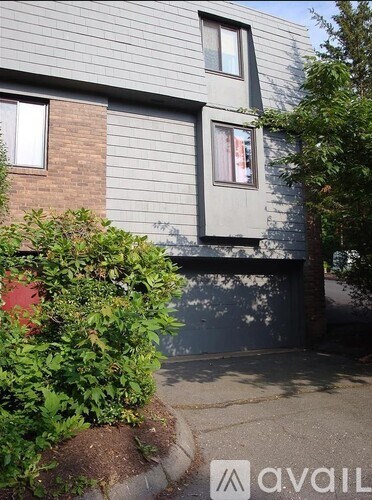 90 Trolley Crossing Lane 2 Beds Apartment for Rent