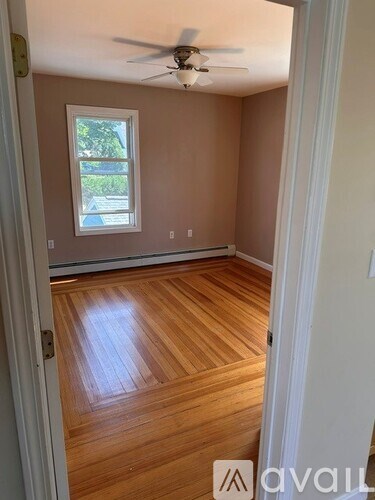 144 Progress St 2 Beds Apartment for Rent
