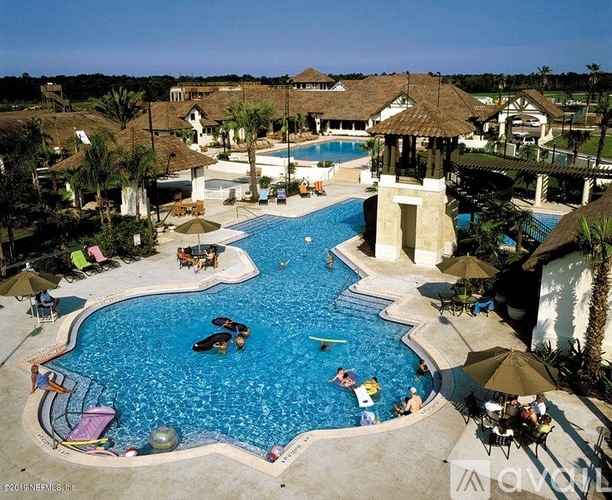 405 La Travesia Flora 3 Beds Condo for Rent - Photo gallery 3