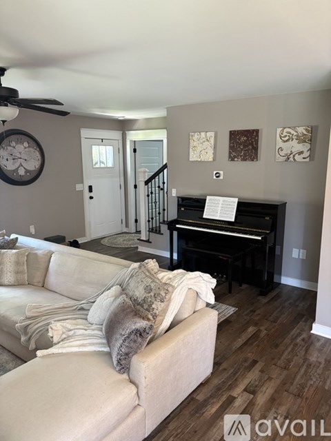 605 North Dixie Avenue 4 Beds Apartment for Rent