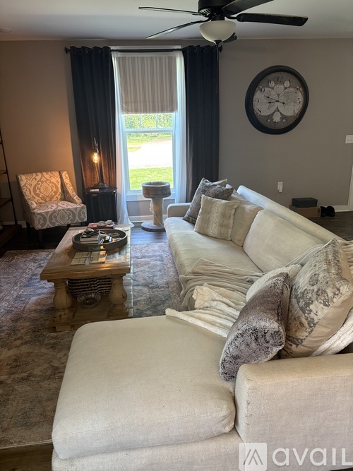 605 North Dixie Avenue 4 Beds Single Family Home for Rent - Photo gallery 2
