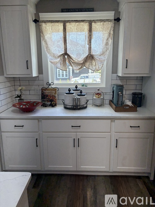 605 North Dixie Avenue 4 Beds Single Family Home for Rent - Photo gallery 4